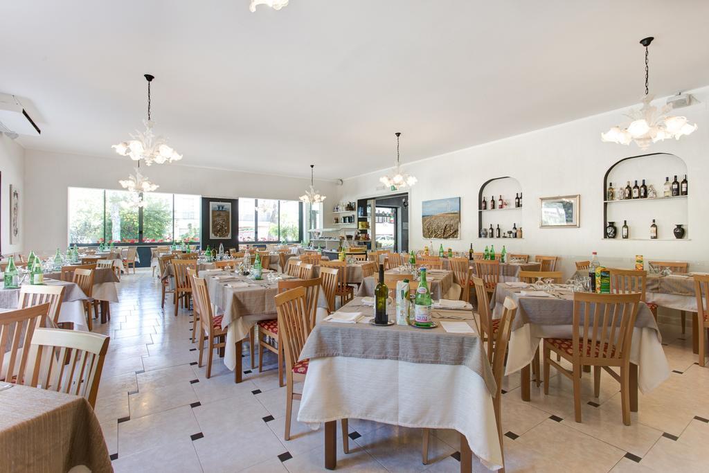 Hotel Giamaika تْشيزيناتيكو المظهر الخارجي الصورة